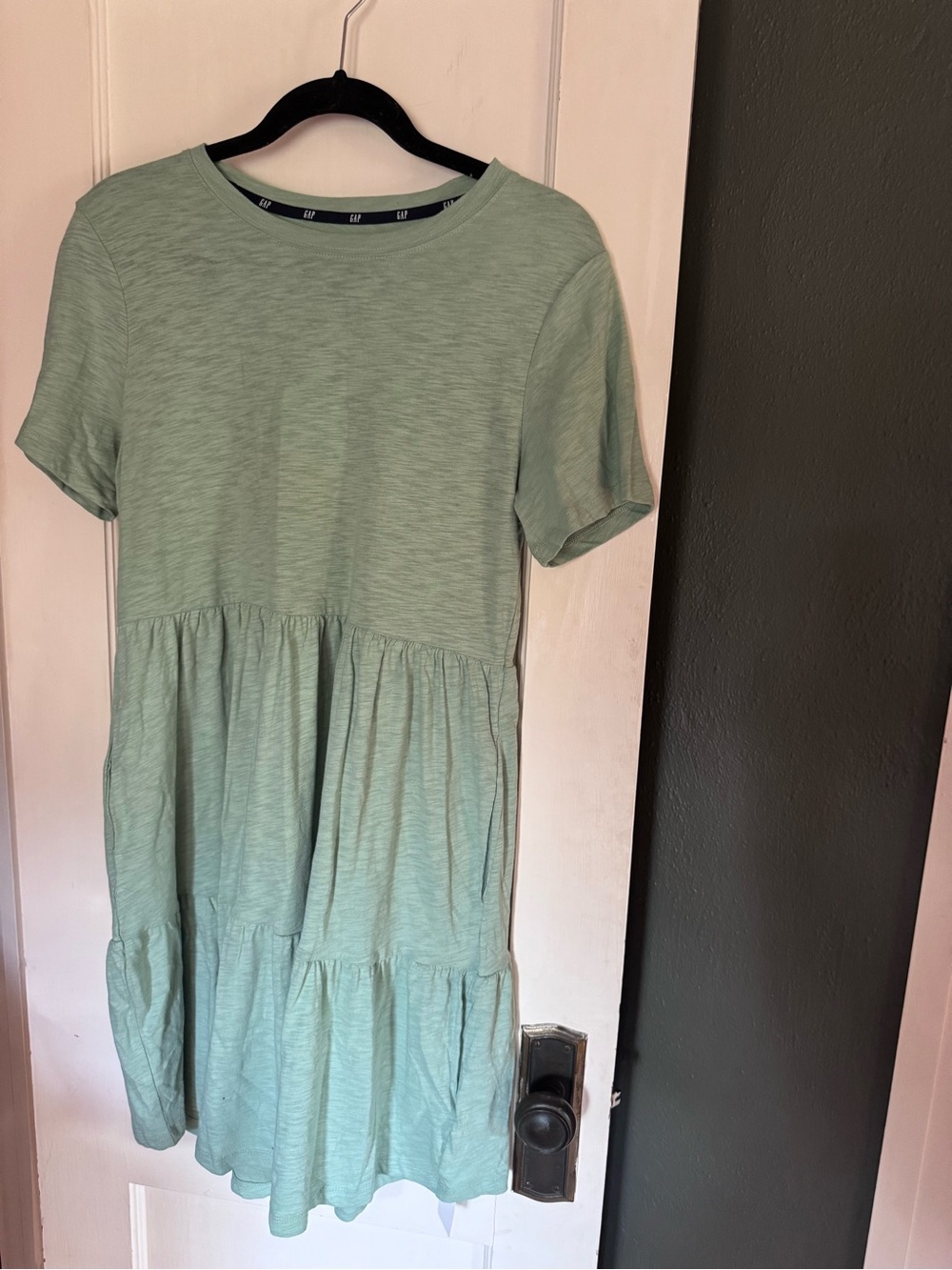NWT GAP Tiered Short Sleeve Casual Dress - Small, Green